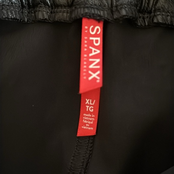 SPANX Faux Leather Jogger Pants Black slim skinny cargo pockets, size XL - Picture 6 of 14